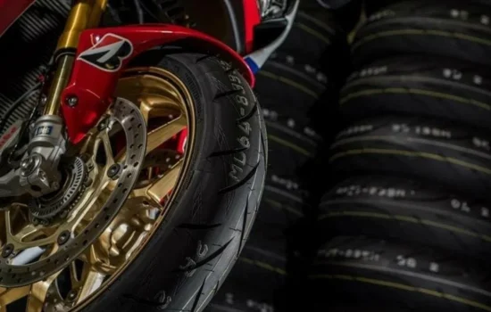 mejores-marcas-de-cubiertas-para-motos-bridgestone